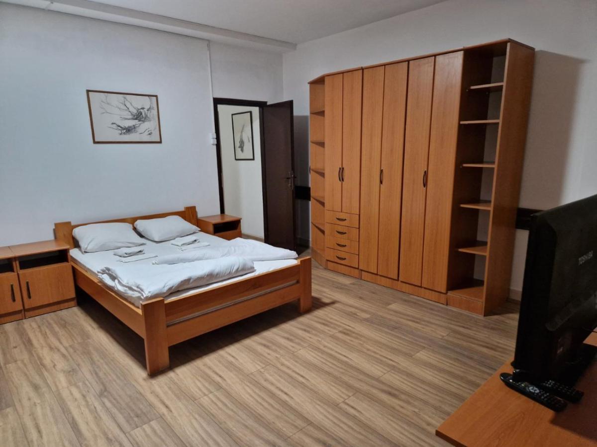 Hotel Duga نوفي ساد المظهر الخارجي الصورة
