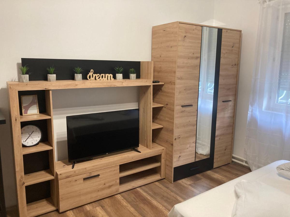 Hotel Duga نوفي ساد المظهر الخارجي الصورة