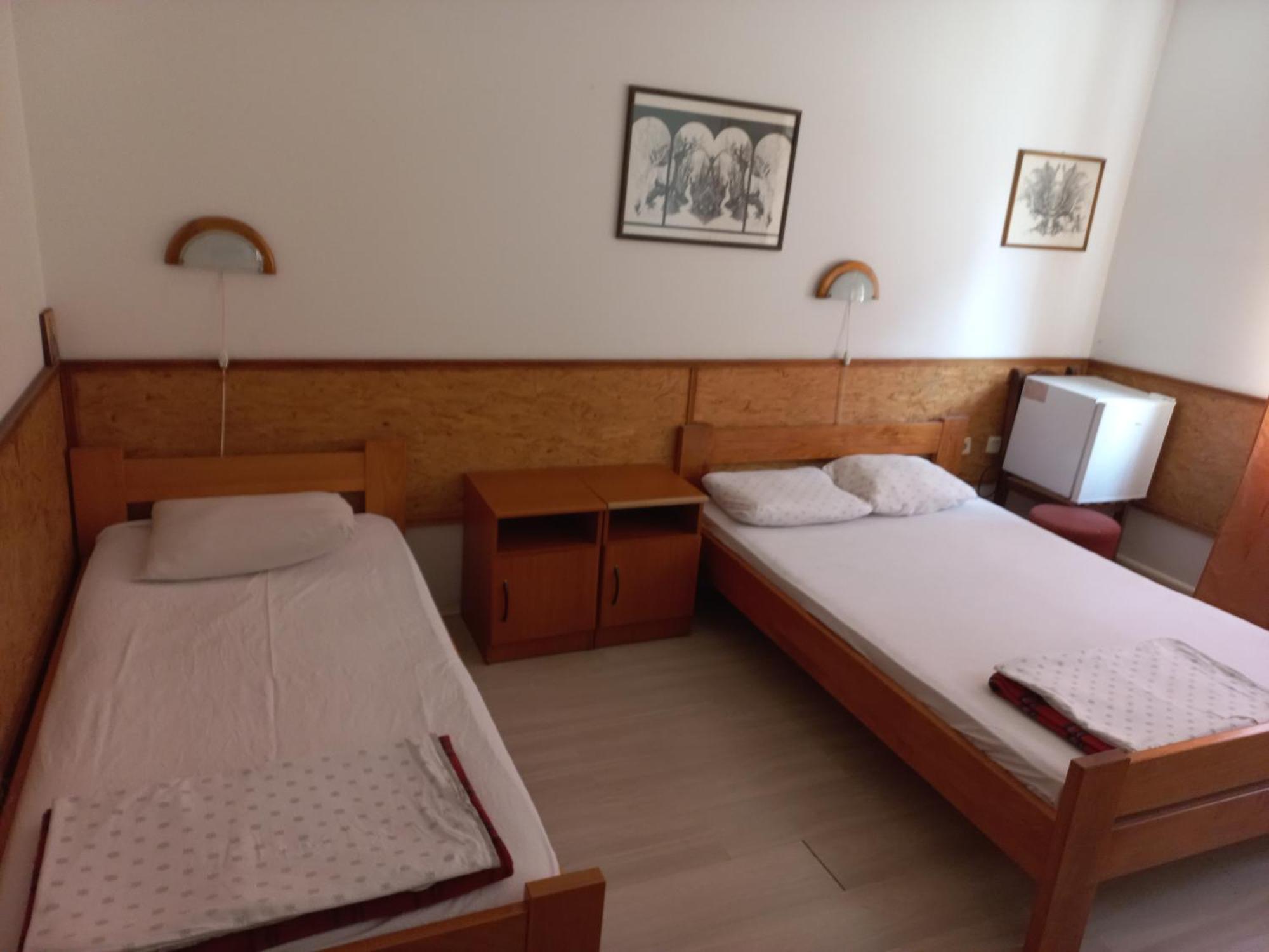 Hotel Duga نوفي ساد المظهر الخارجي الصورة