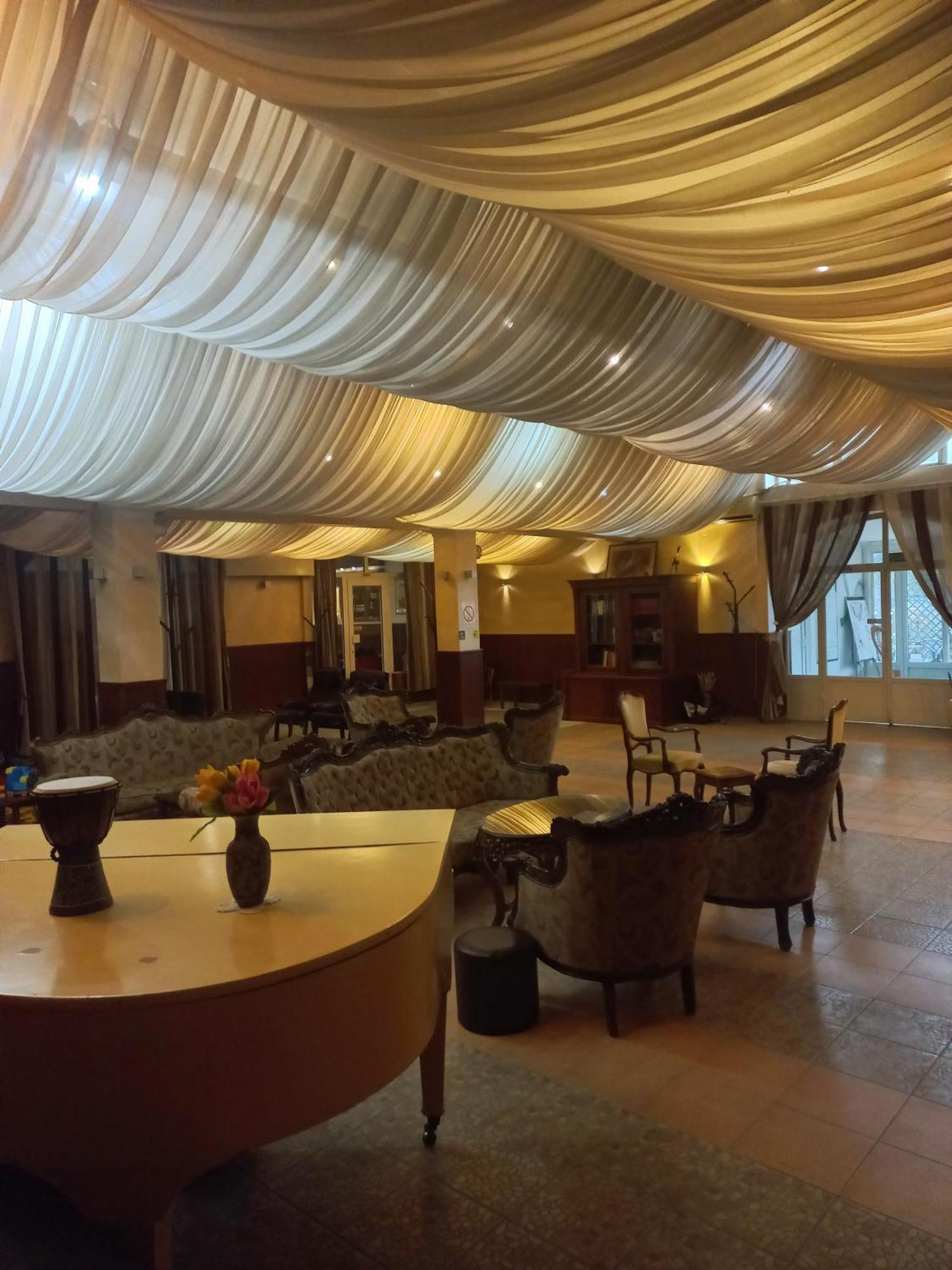 Hotel Duga نوفي ساد المظهر الخارجي الصورة