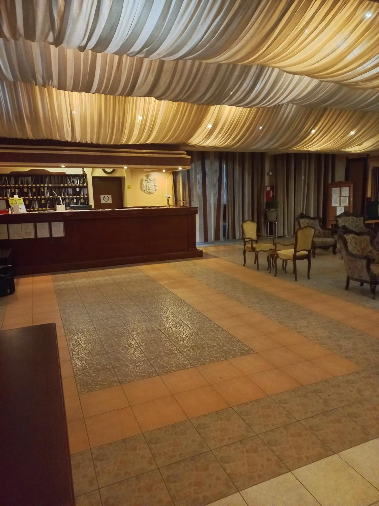 Hotel Duga نوفي ساد المظهر الخارجي الصورة